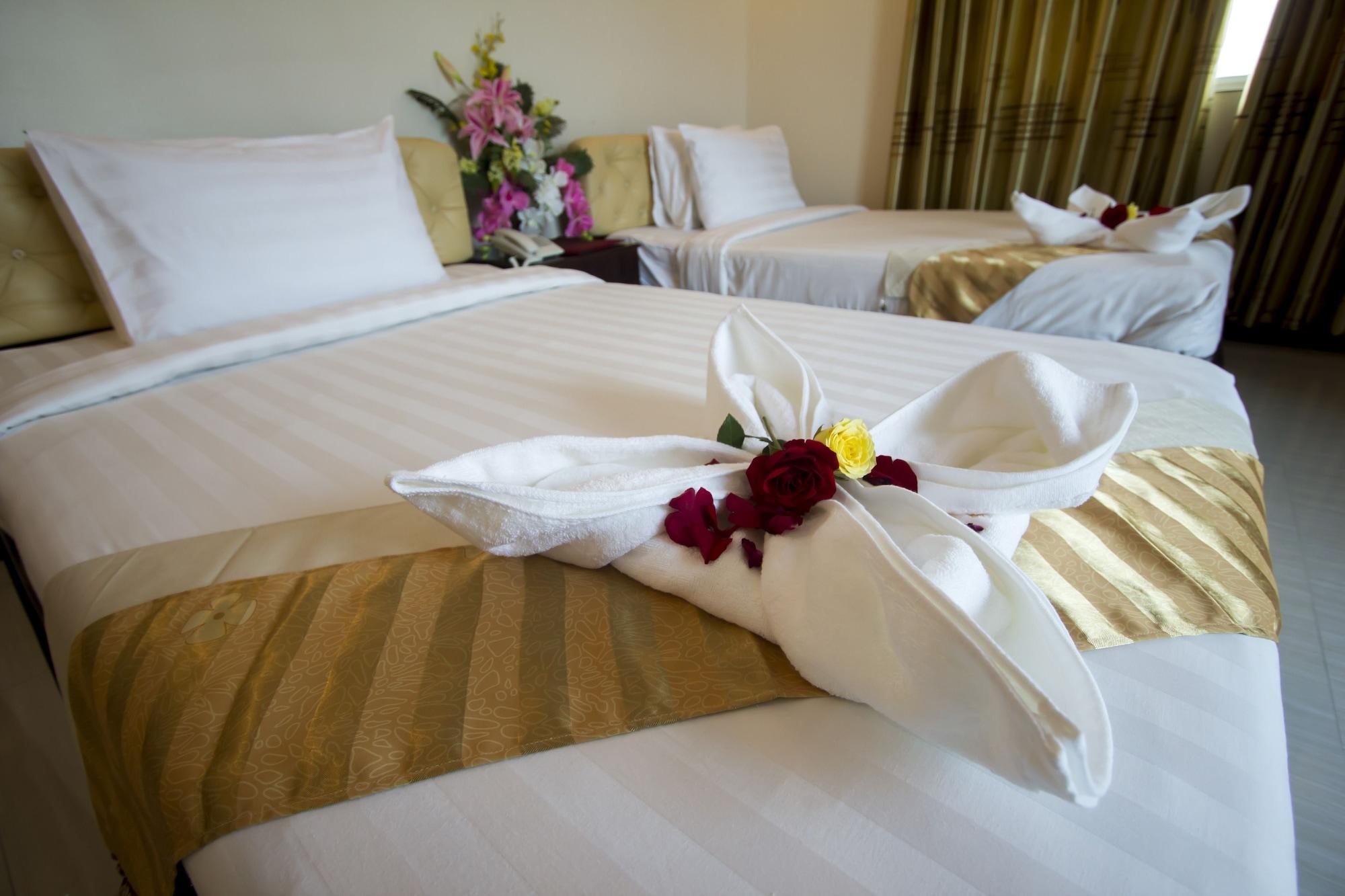 Good Luck Day Hotel & Apartment Phnom Penh Exteriör bild