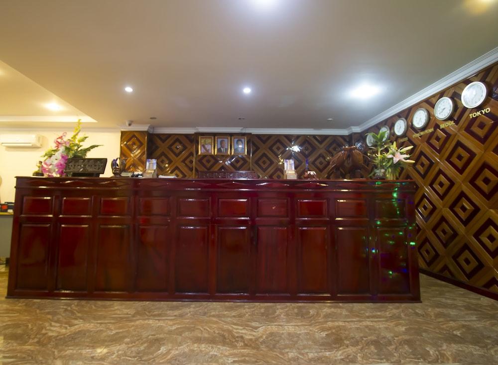 Good Luck Day Hotel & Apartment Phnom Penh Exteriör bild