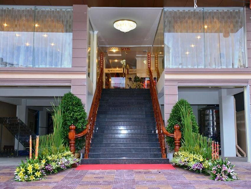 Good Luck Day Hotel & Apartment Phnom Penh Exteriör bild