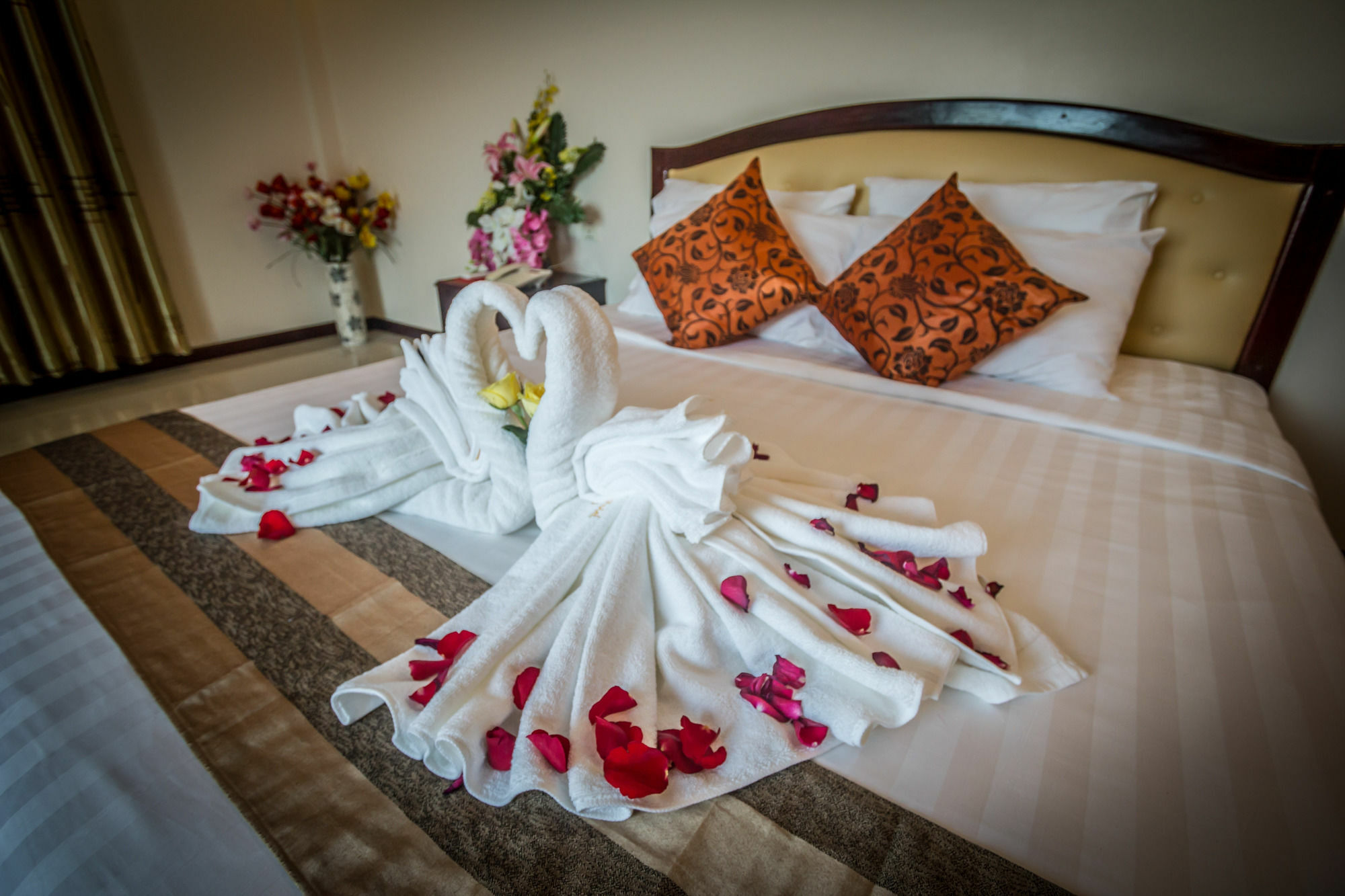 Good Luck Day Hotel & Apartment Phnom Penh Exteriör bild