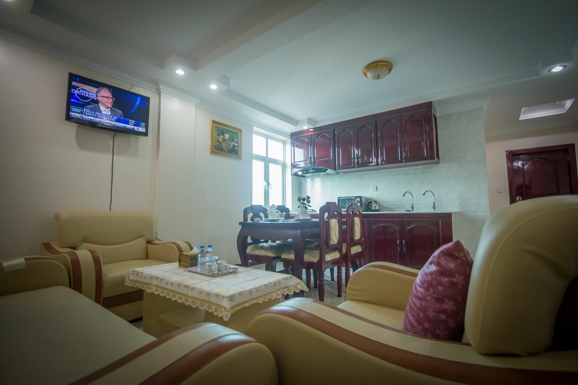 Good Luck Day Hotel & Apartment Phnom Penh Exteriör bild