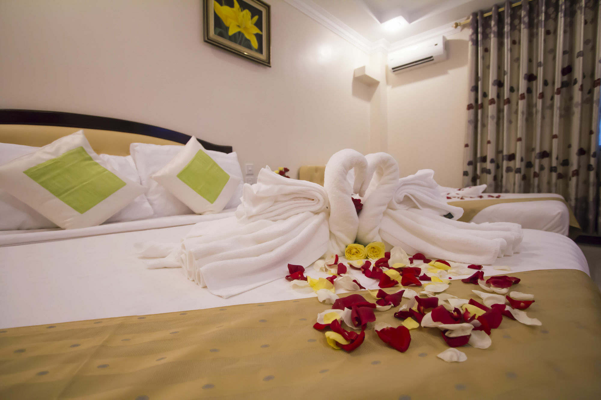 Good Luck Day Hotel & Apartment Phnom Penh Exteriör bild